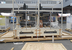 北京精密設(shè)備搬運(yùn)在進(jìn)行精密儀器打底座